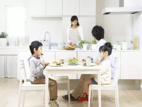 8 เคล็ดลับปรับวิธีกินของครอบครัว