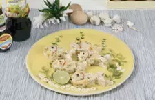 ข้าวผัดไข่ทอดทูน่า