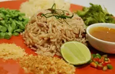 ข้าวยำสมุนไพร