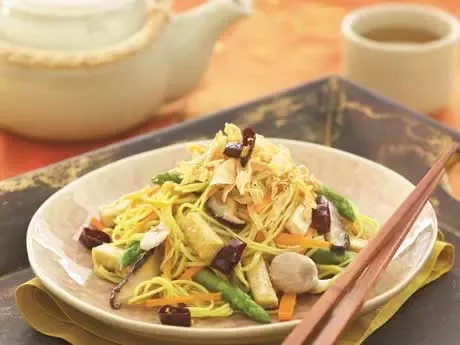 ผัดหมี่ซั่วปลาเค็มเจ