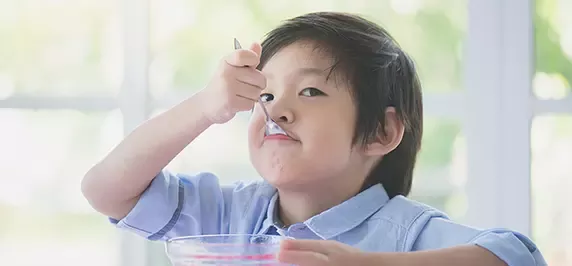 ฉลาดเลือกก็ไม่อ้วน “ขนมเด็กวัยกำลังโต” แบบไหนที่แม่ต้องหามาติดบ้าน