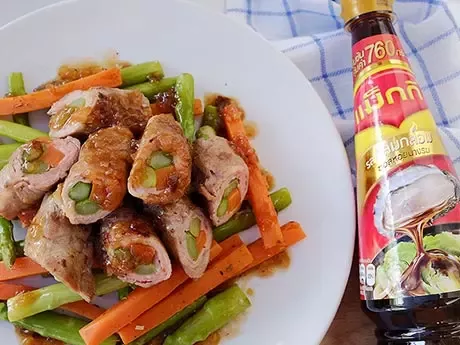 หมูม้วนซอสพริกไทยดำ